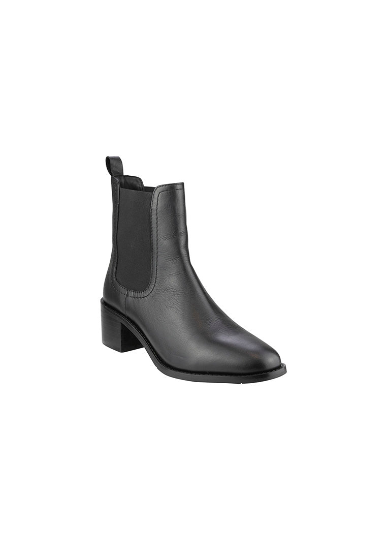 Women's Lillie Plain Toe Chelsea Boots