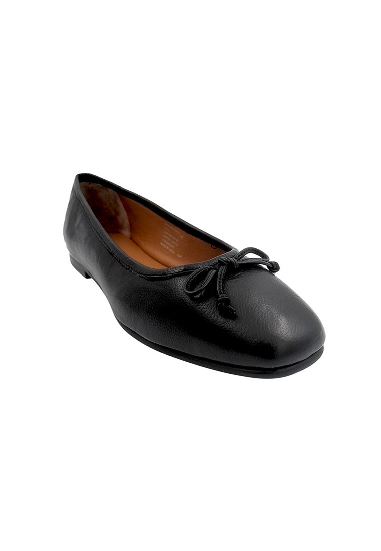 Silvia Round Toe Flat