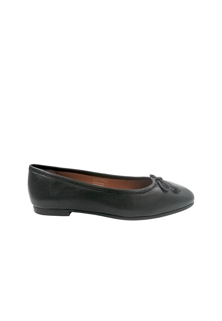 Silvia Round Toe Flat