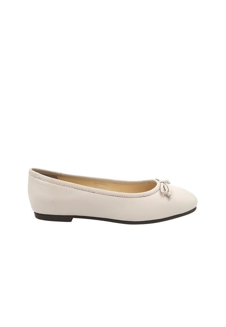 Silvia Round Toe Flat
