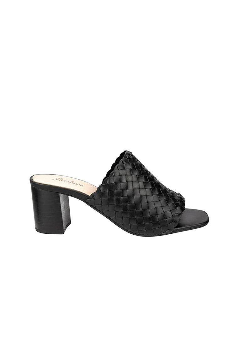 GRETTA OPEN TOE SLIDE Black Calf